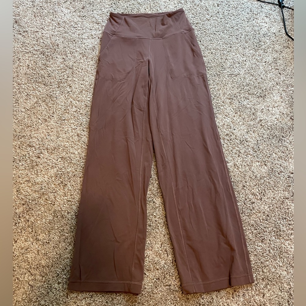 Great preowned condition! Lululemon Align wide leg pants 29” inseam size 6!